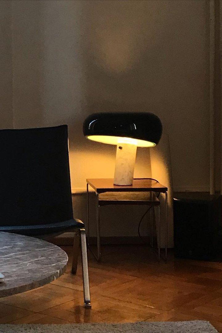 Nucleus Marmor Bordslampa