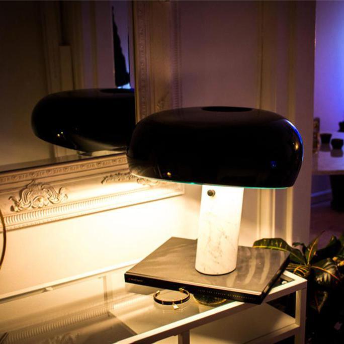 Nucleus Marmor Bordslampa