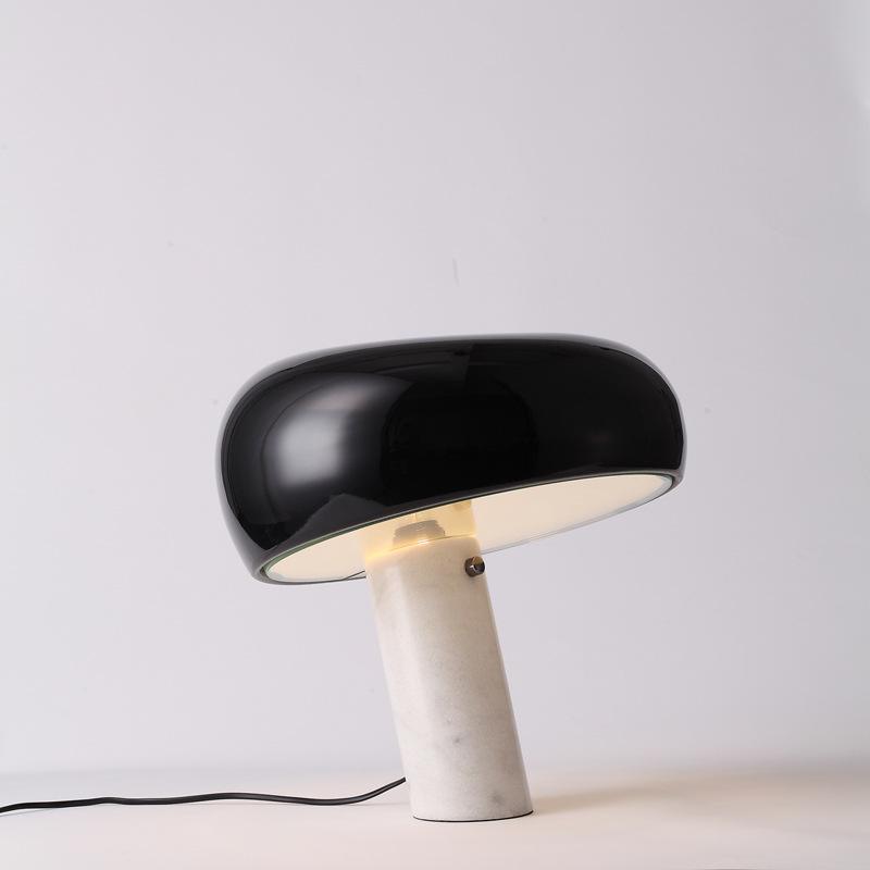 Nucleus Marmor Bordslampa