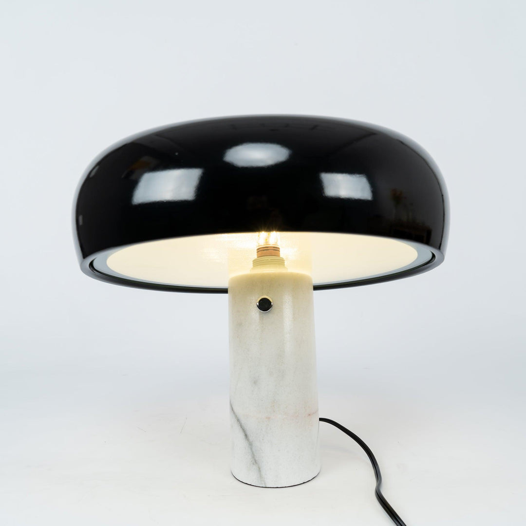 Nucleus Marmor Bordslampa