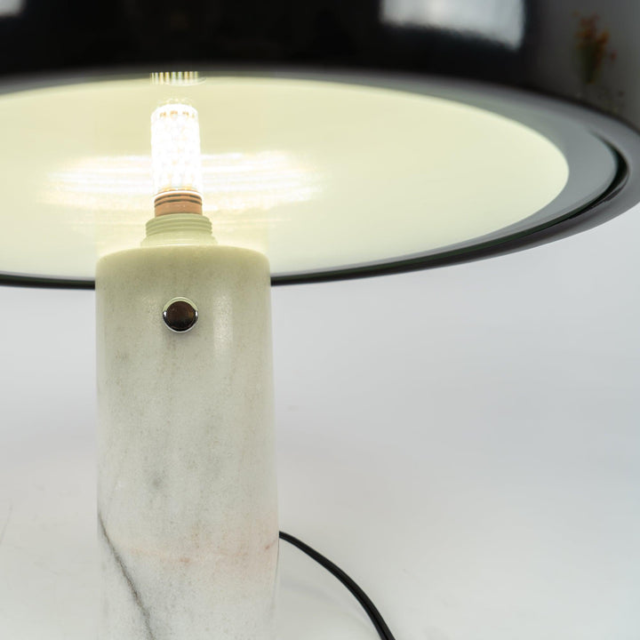 Nucleus Marmor Bordslampa