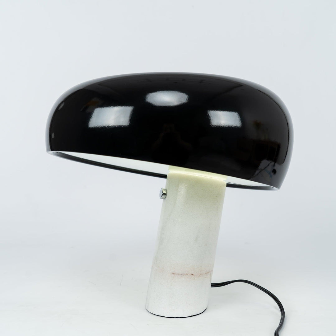 Nucleus Marmor Bordslampa