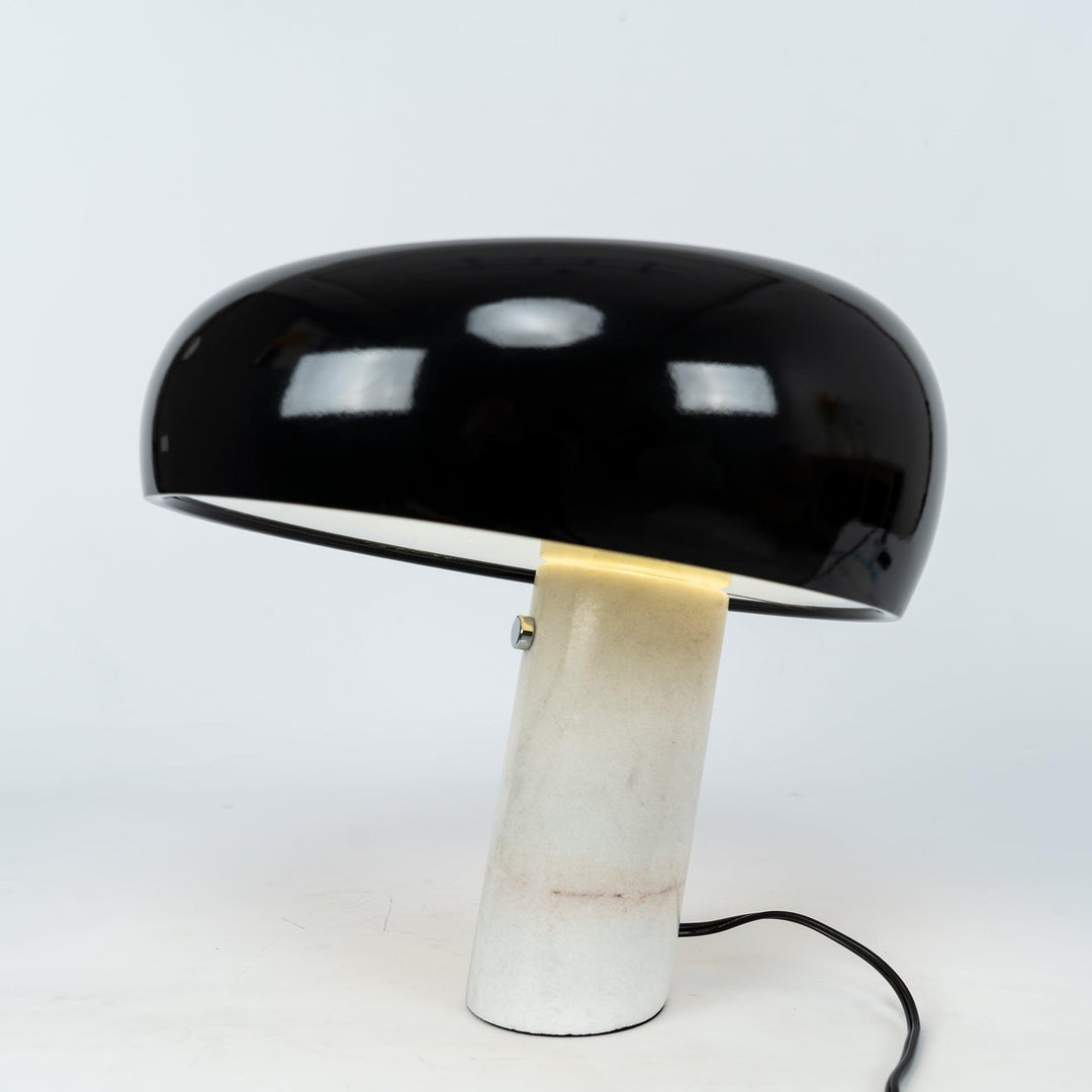 Nucleus Marmor Bordslampa