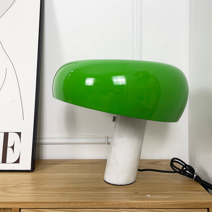 Nucleus Marmor Bordslampa