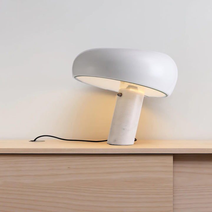 Nucleus Marmor Bordslampa