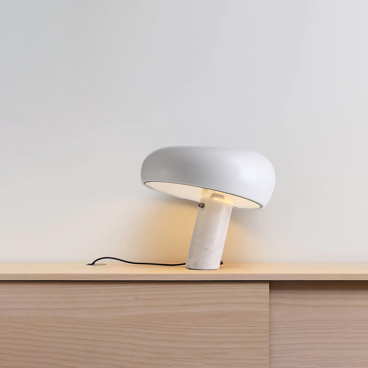 Nucleus Marmor Bordslampa