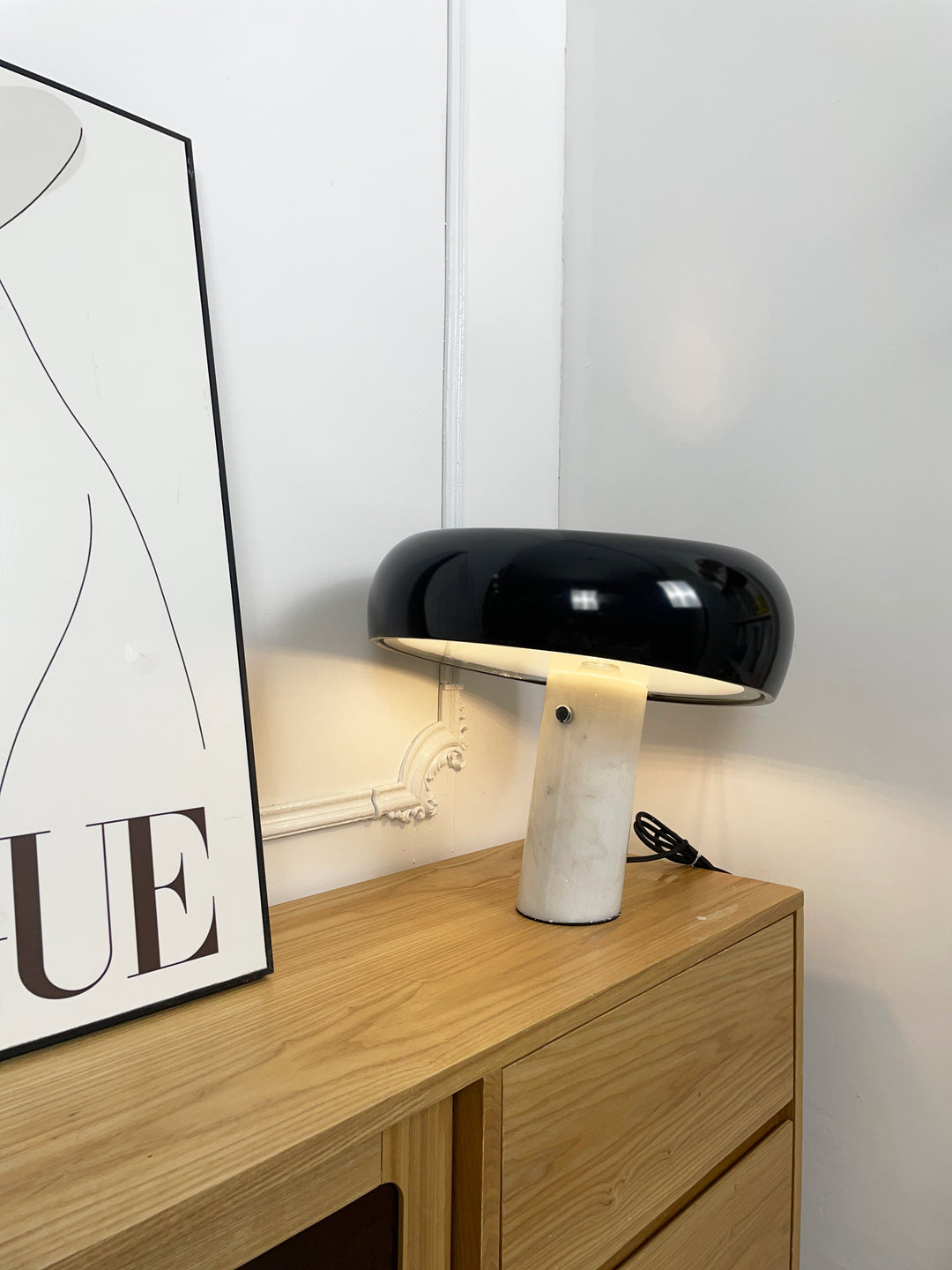 Nucleus Marmor Bordslampa