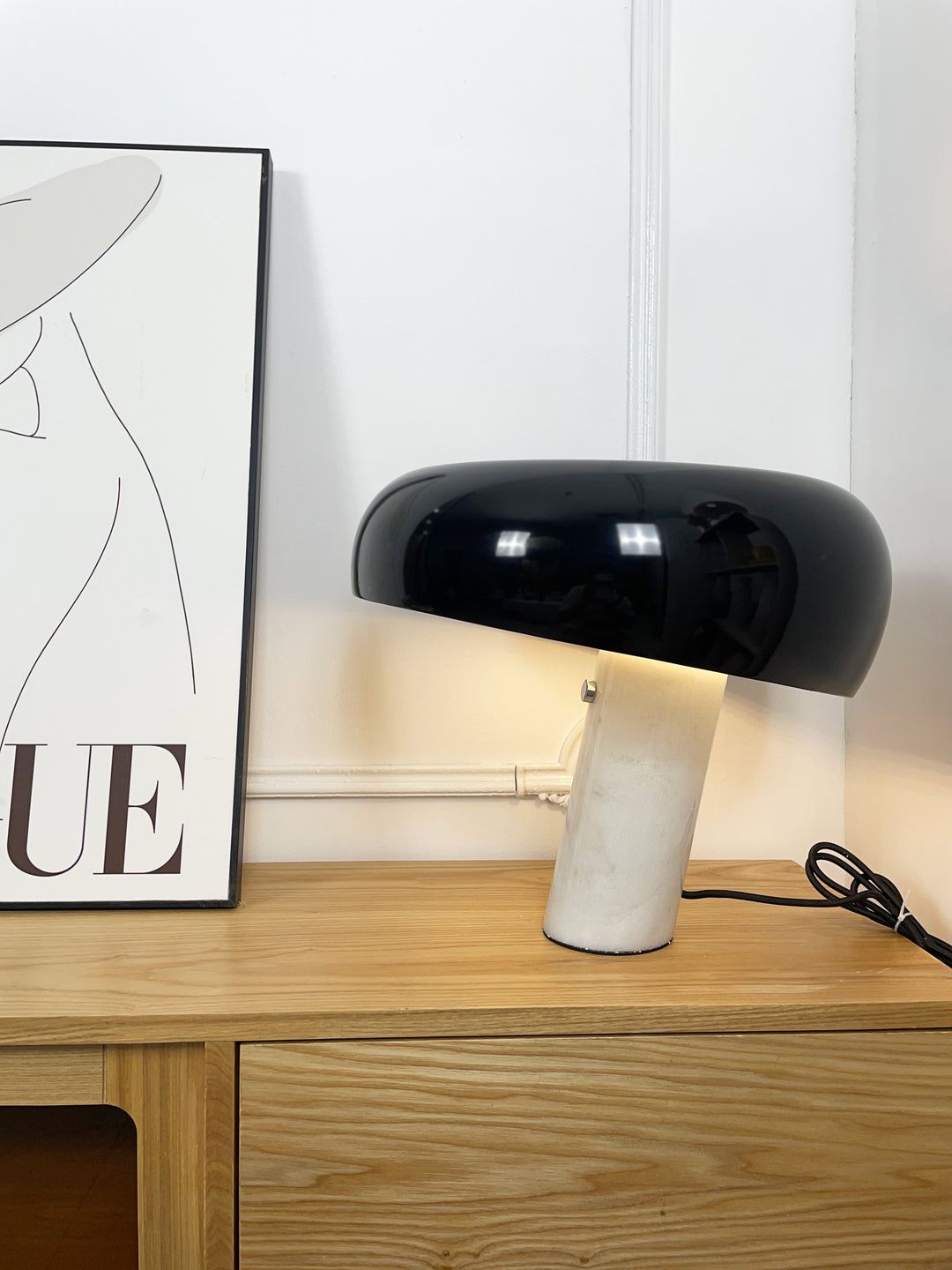 Nucleus Marmor Bordslampa
