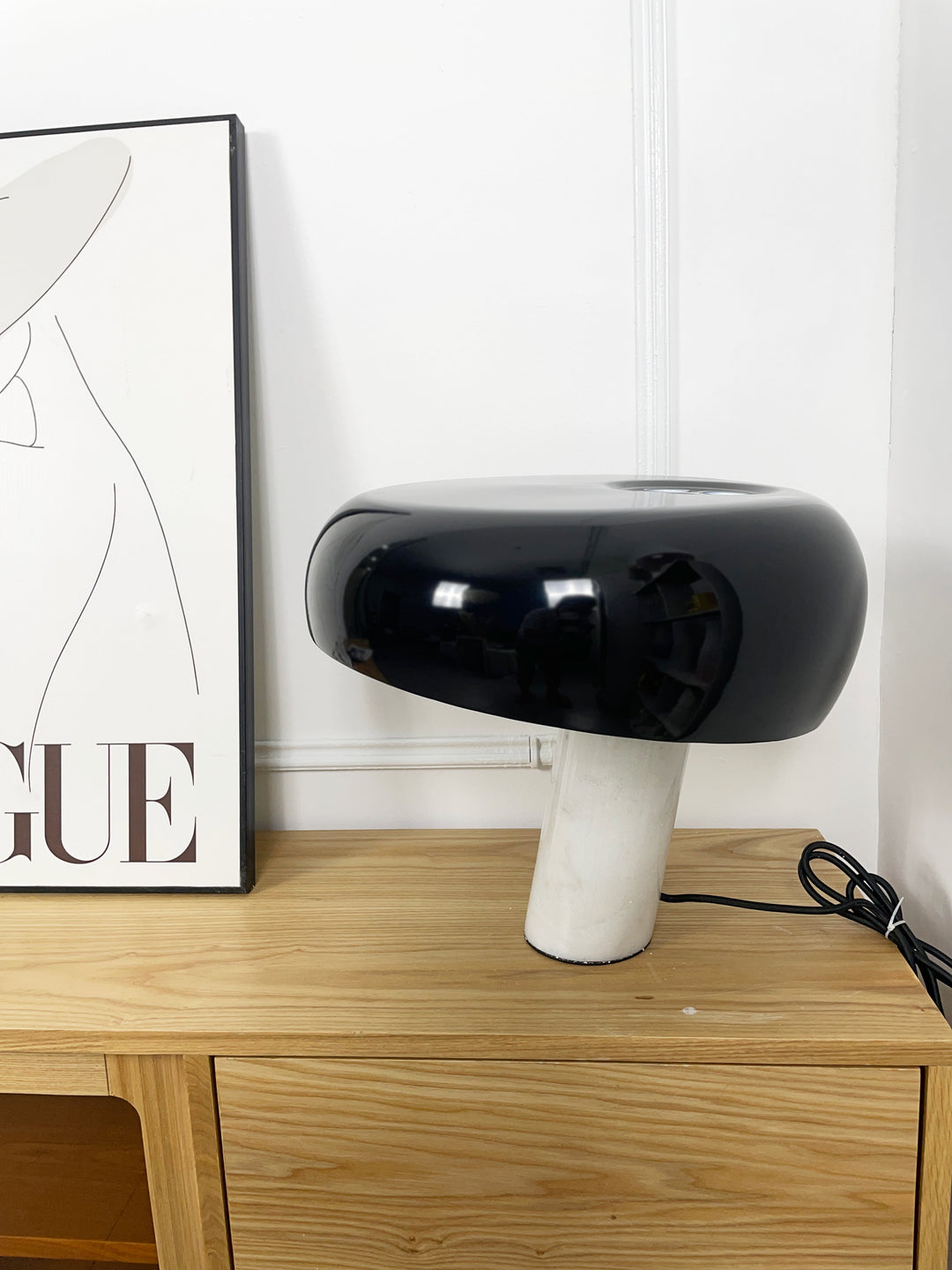Nucleus Marmor Bordslampa