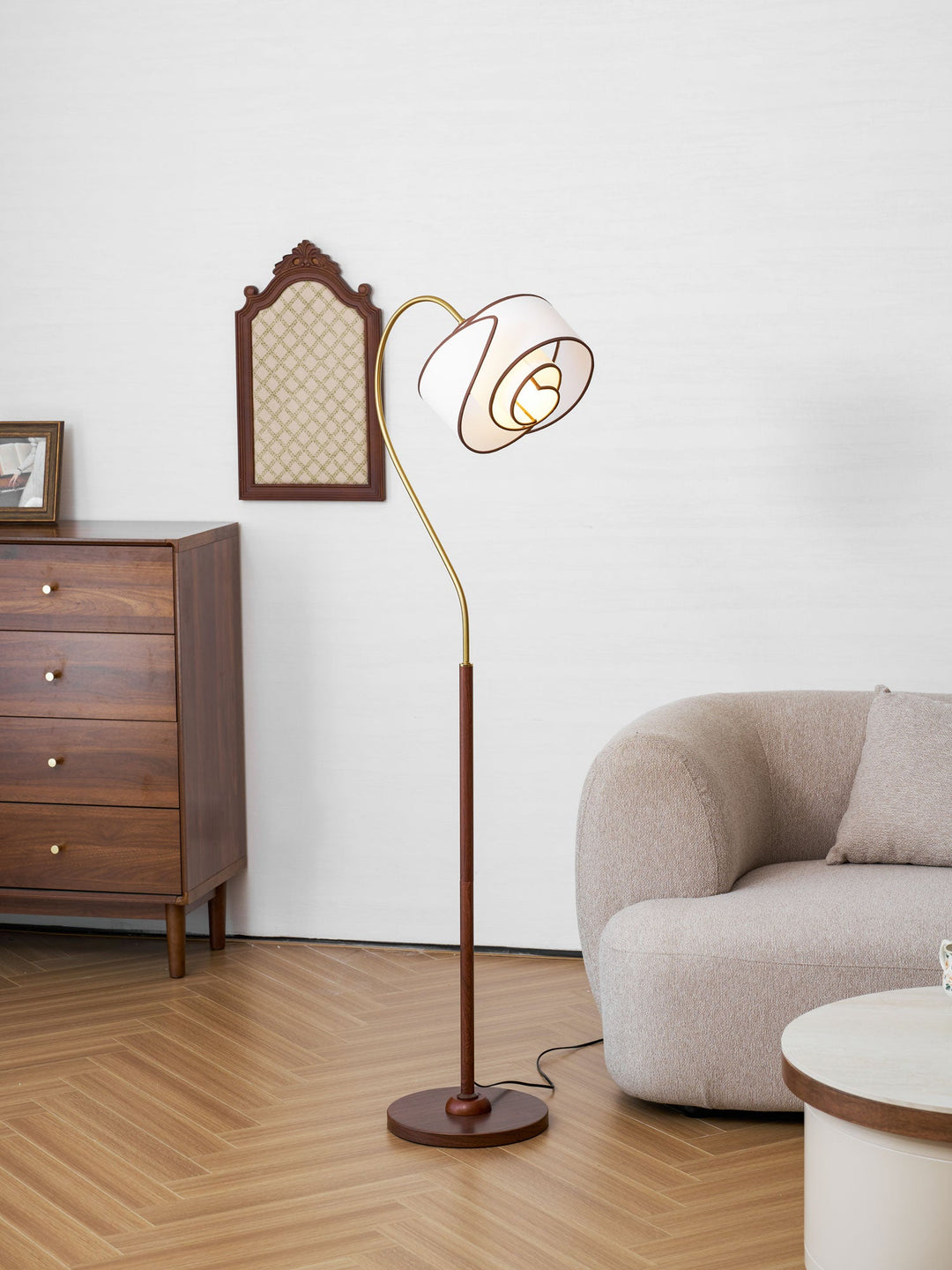 Stelmo Böjd Hals Golvlampa