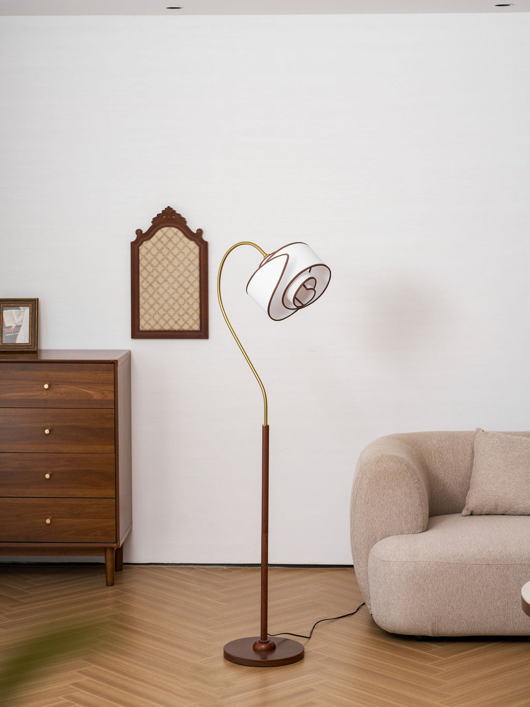 Stelmo Böjd Hals Golvlampa