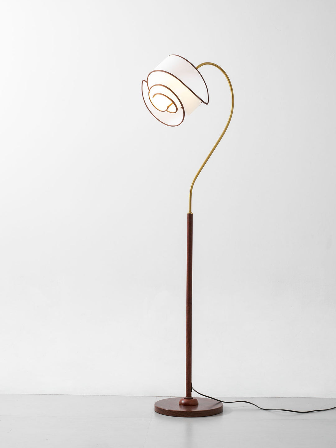 Stelmo Böjd Hals Golvlampa