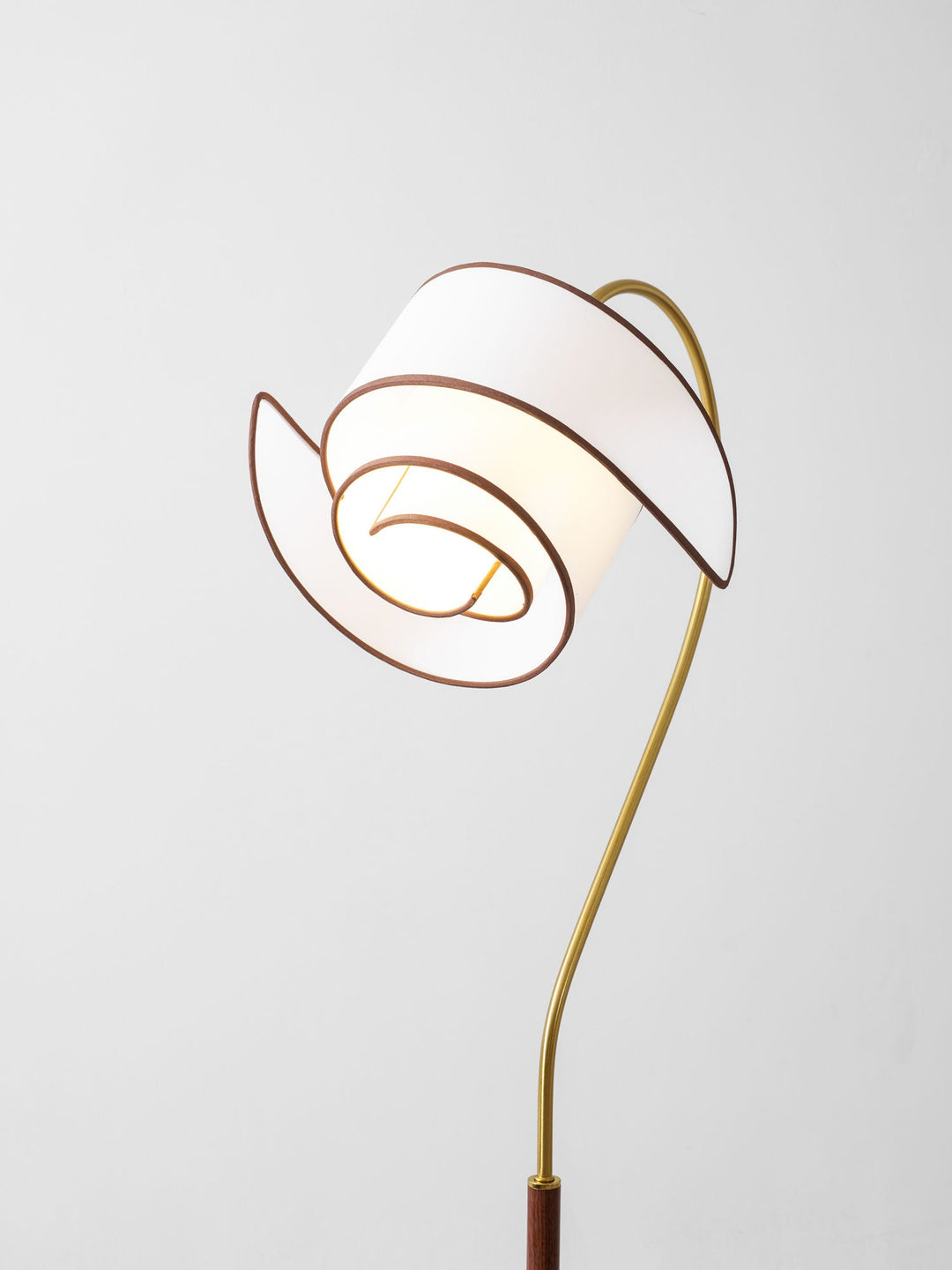 Stelmo Böjd Hals Golvlampa