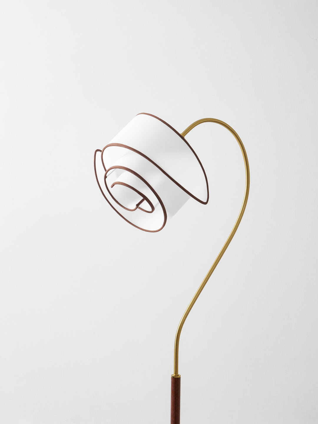 Stelmo Böjd Hals Golvlampa