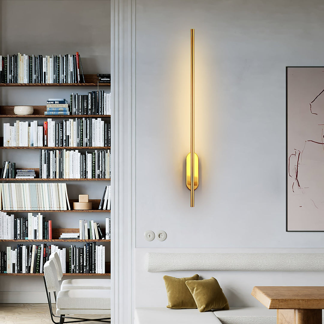Stickformad Metallvägglampa