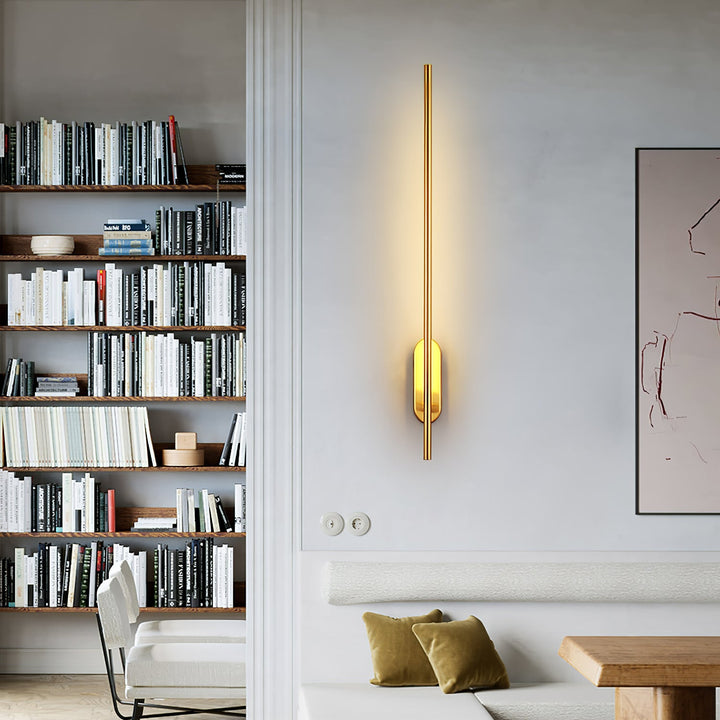 Stickformad Metallvägglampa