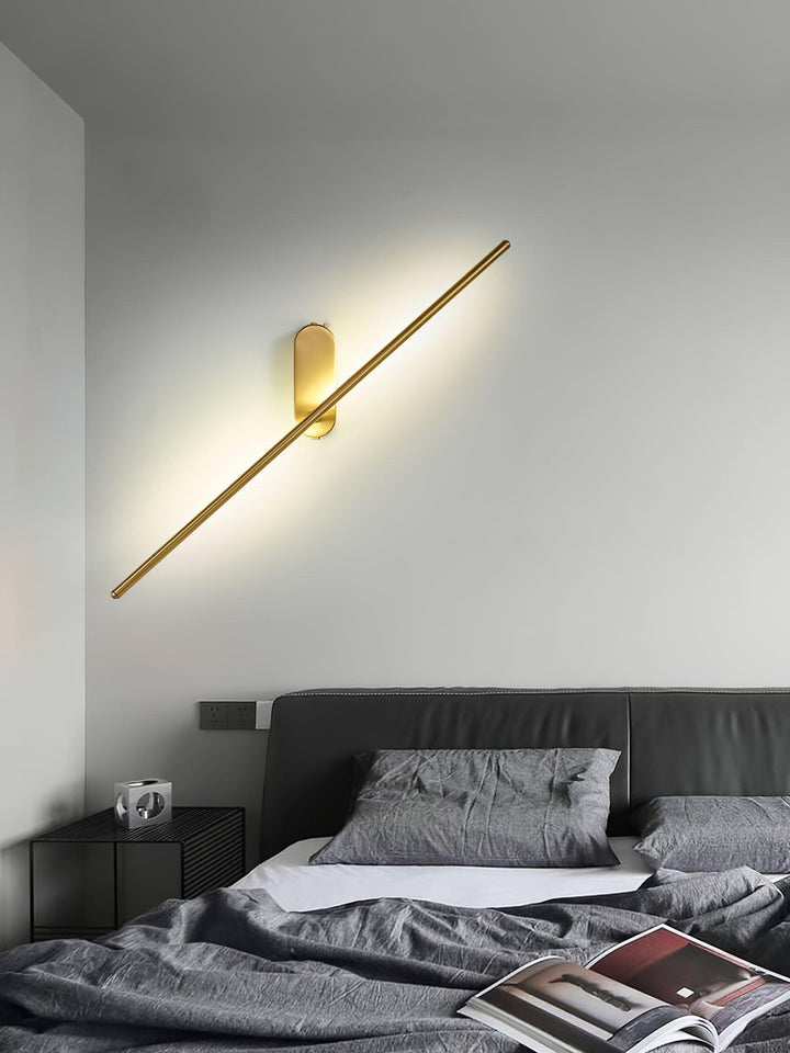 Stickformad Metallvägglampa