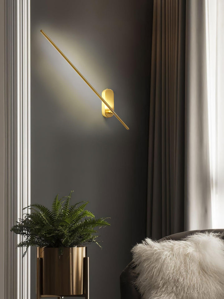 Stickformad Metallvägglampa