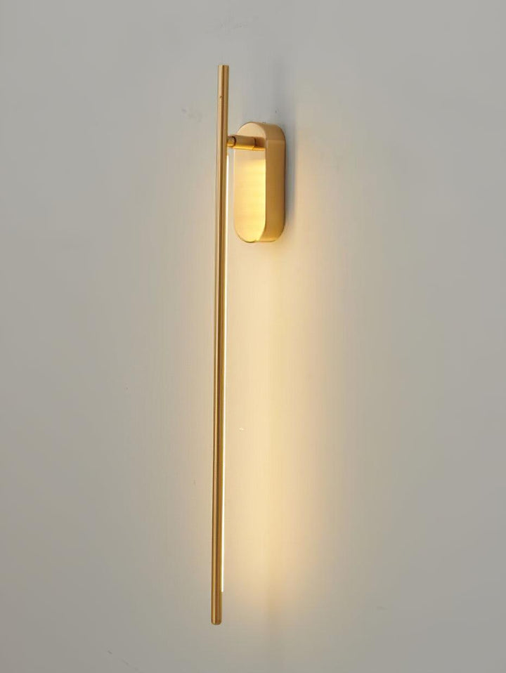 Stickformad Metallvägglampa
