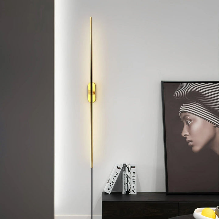 Stickformad Vägglampa med Kontakt