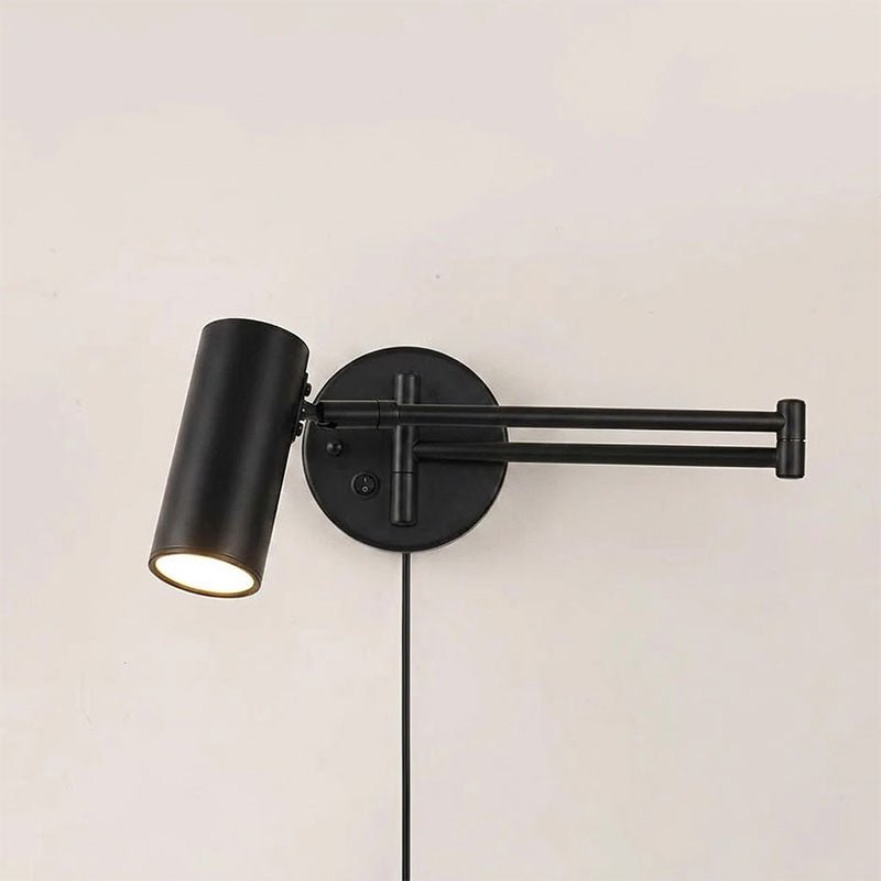 Swing Arm Plug-in Vägglampa