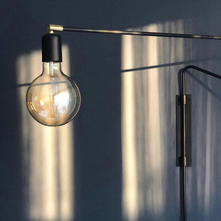 Svängande Vägglampa