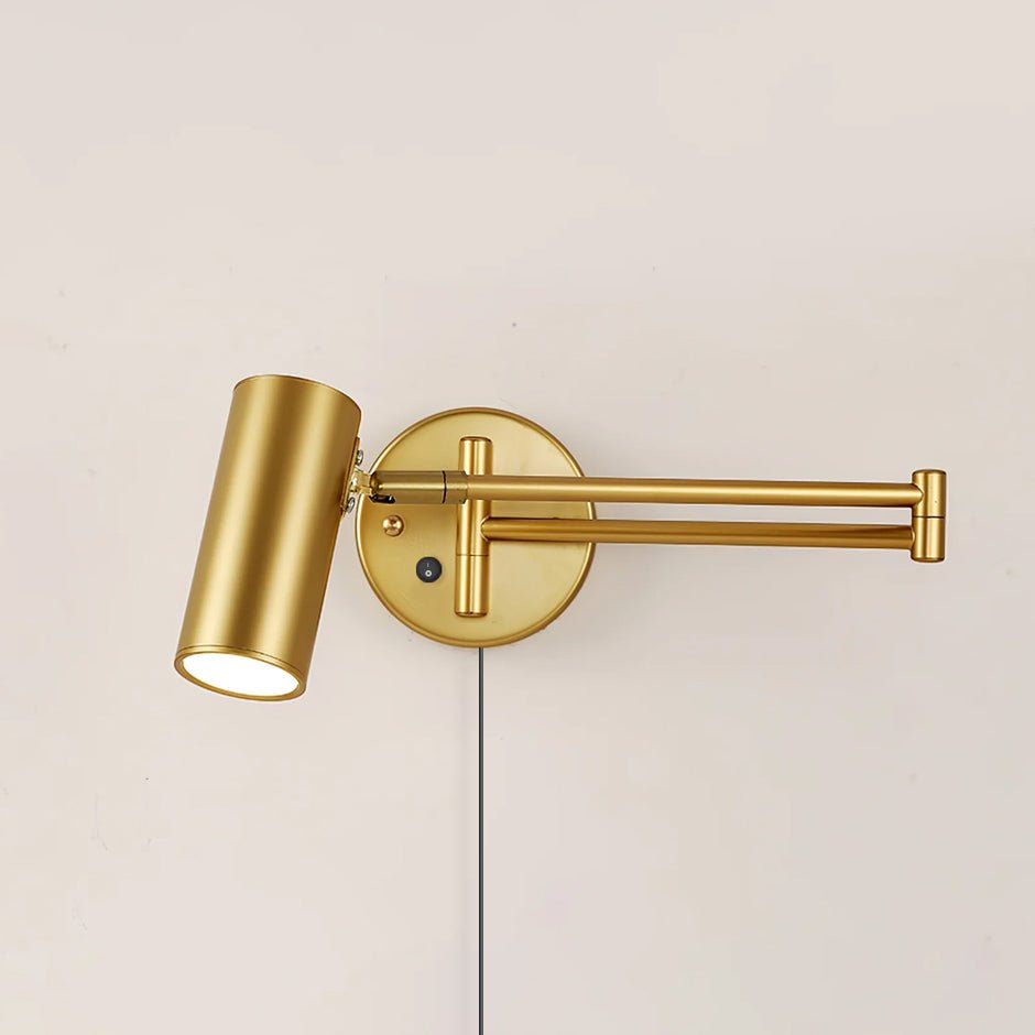 Swing Arm Plug-in Vägglampa