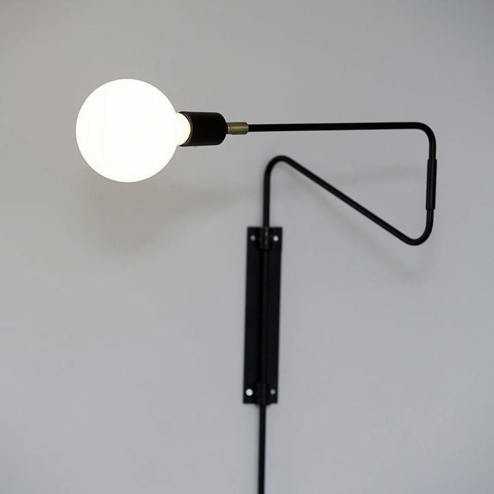 Svängande Vägglampa