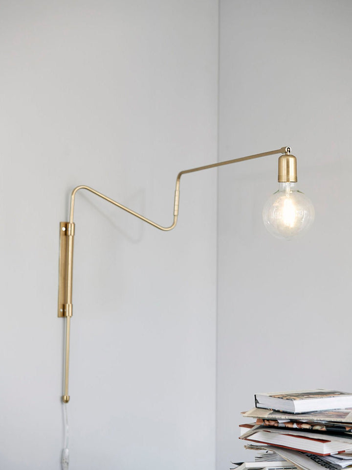 Svängande Vägglampa