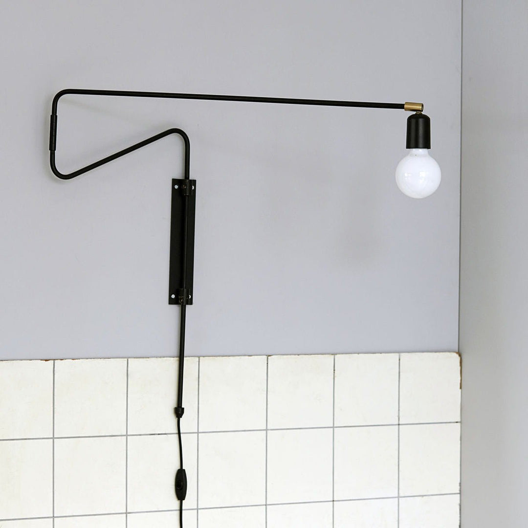 Svängande Vägglampa