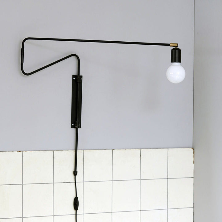 Svängande Vägglampa