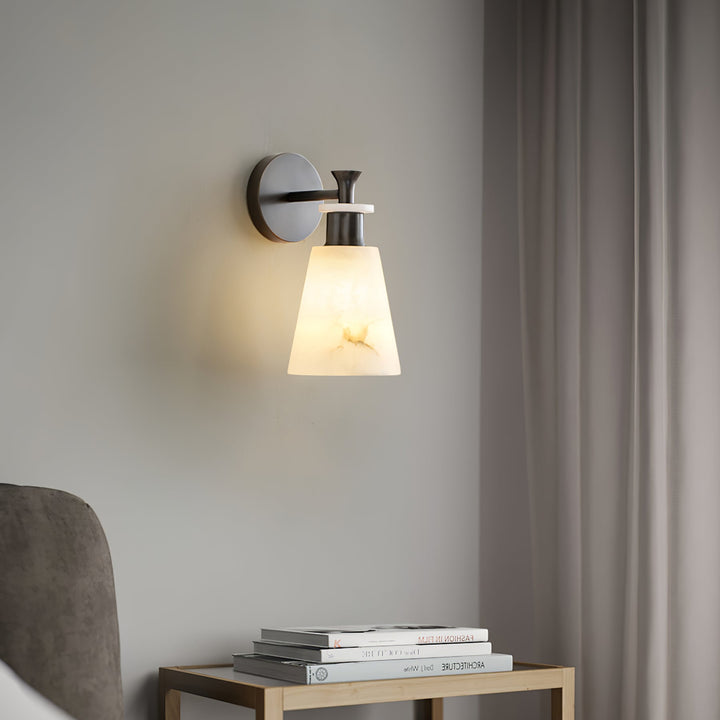 Taperad Alabaster Vägglampa