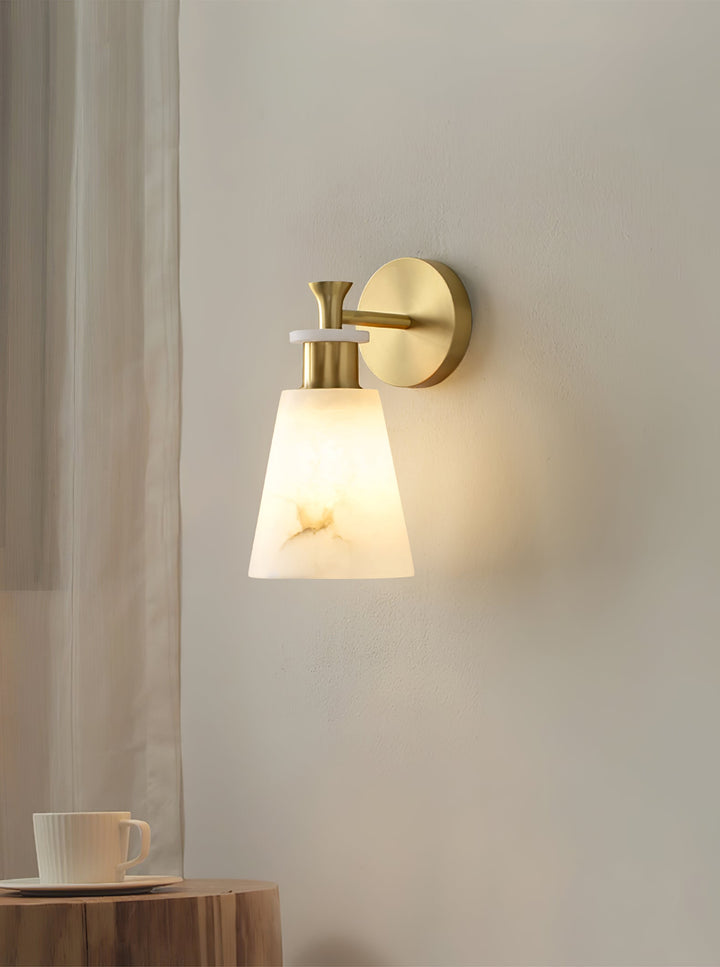 Taperad Alabaster Vägglampa