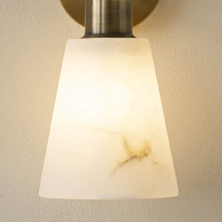 Taperad Alabaster Vägglampa