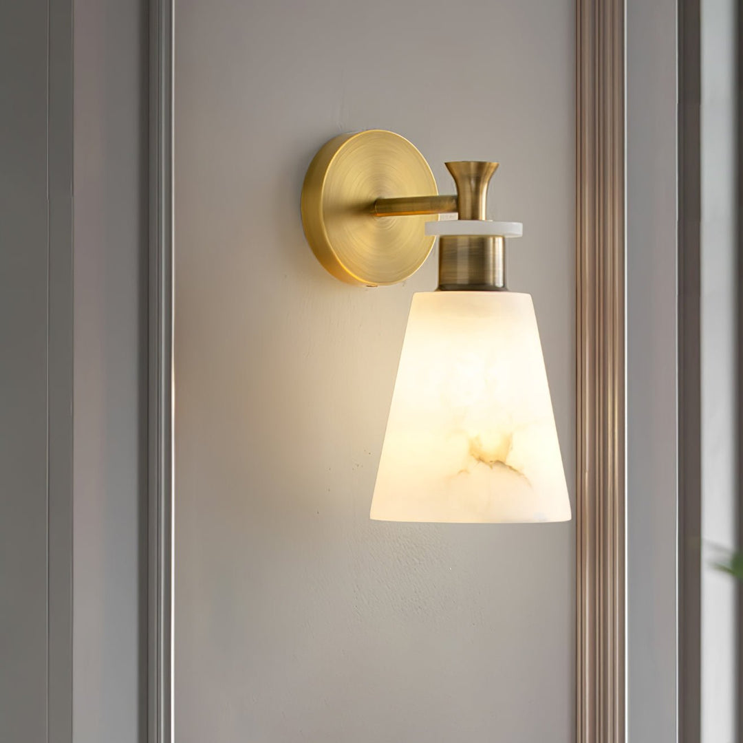 Taperad Alabaster Vägglampa