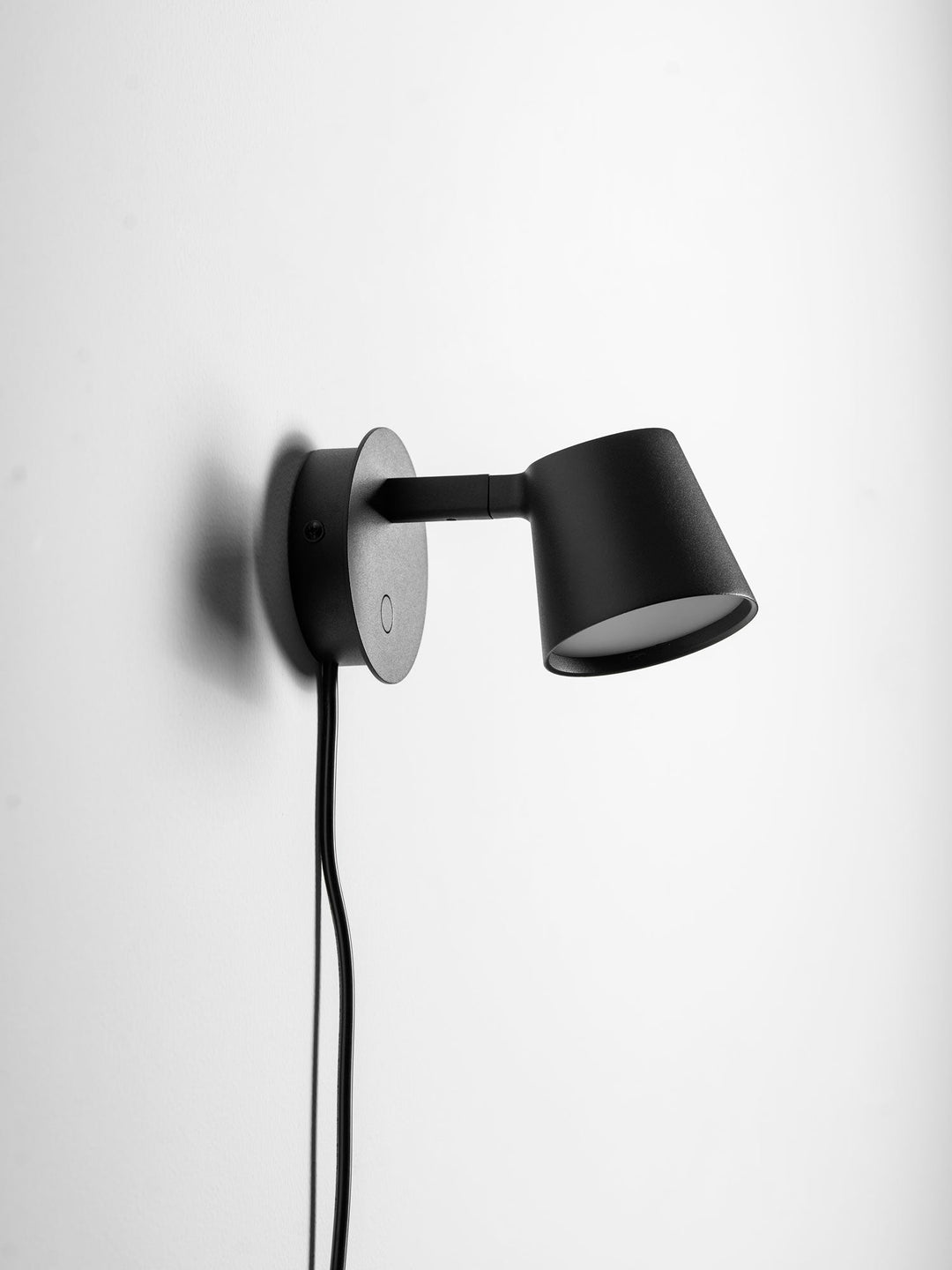 Tip Plug-In Vägglampa