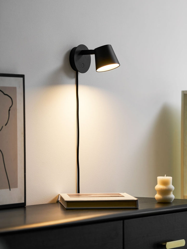 Tip Plug-In Vägglampa