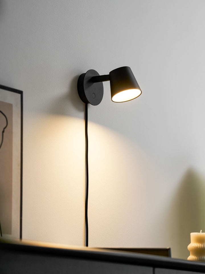 Tip Plug-In Vägglampa