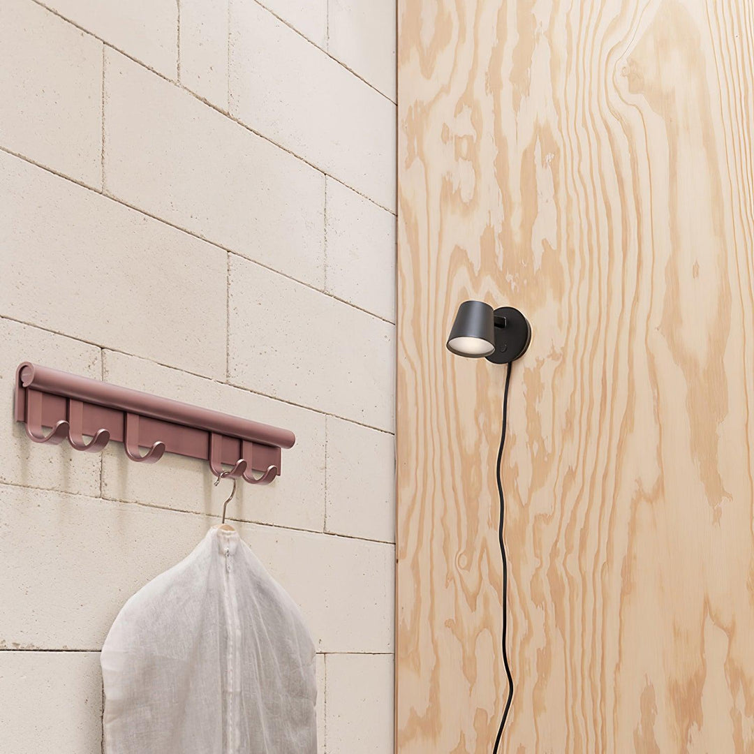 Tip Plug-In Vägglampa