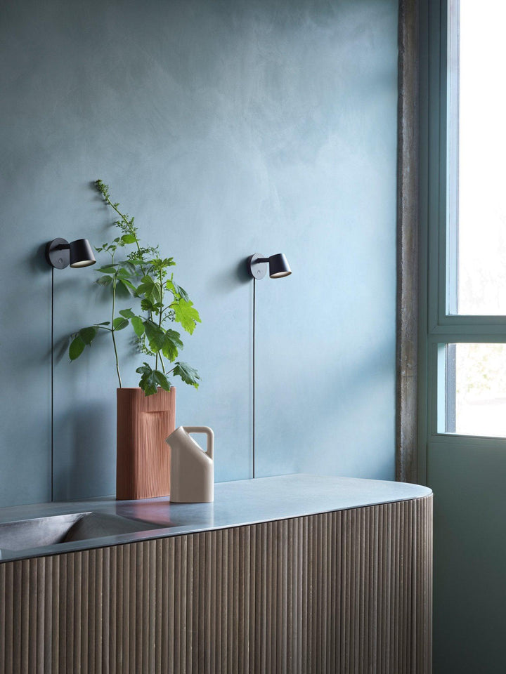 Tip Plug-In Vägglampa
