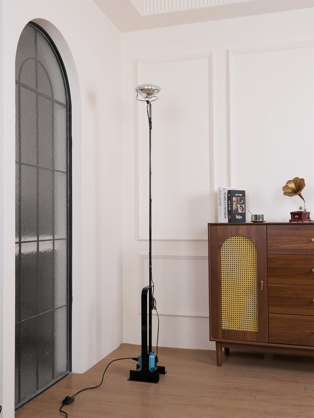 Toio Golvlampa