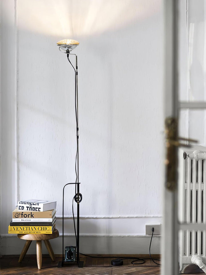 Toio Golvlampa