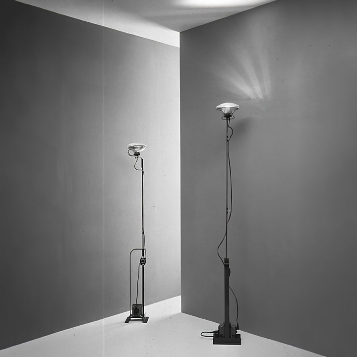 Toio Golvlampa