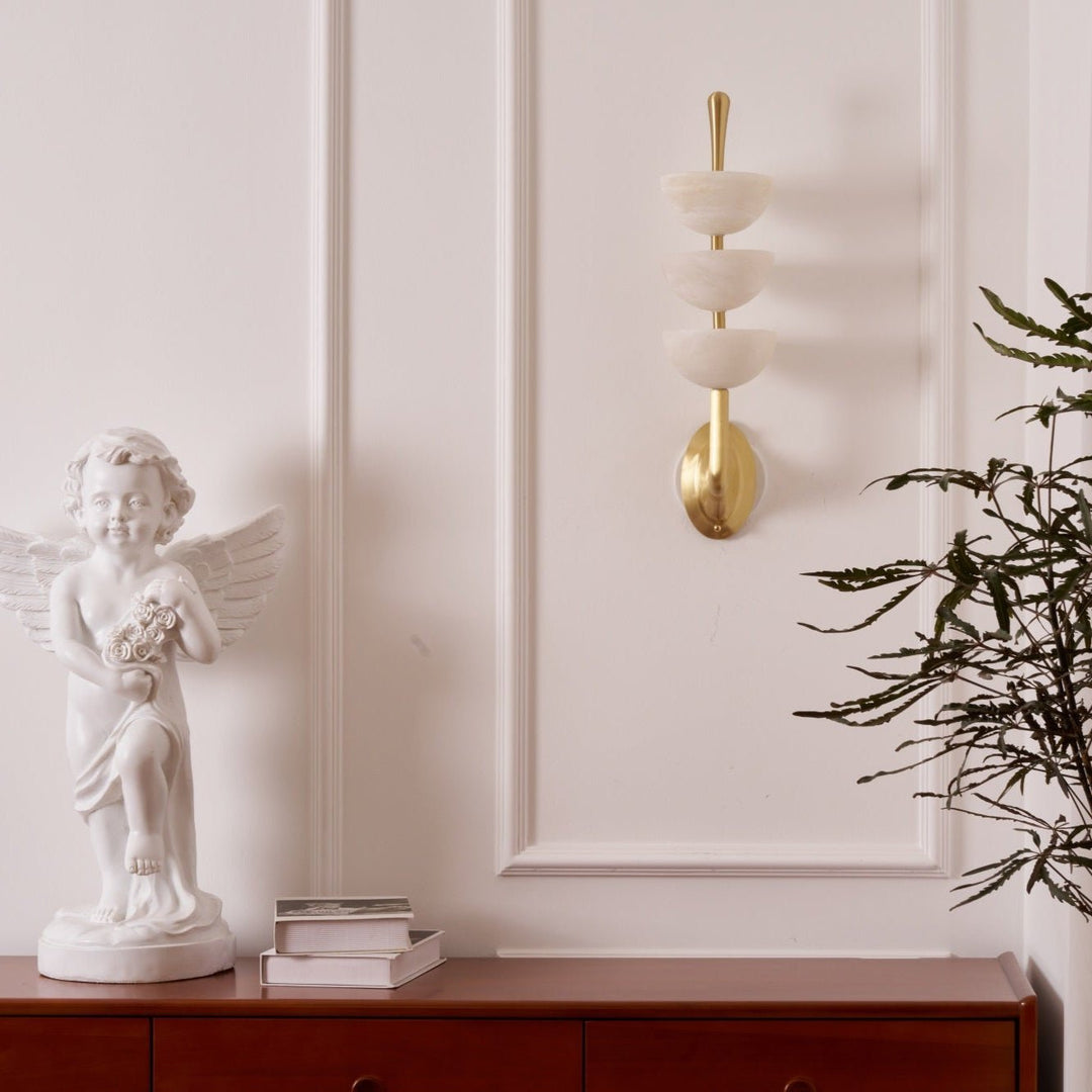 Triple Alabaster Vägglampa