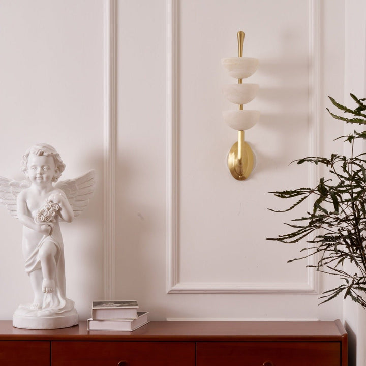 Triple Alabaster Vägglampa