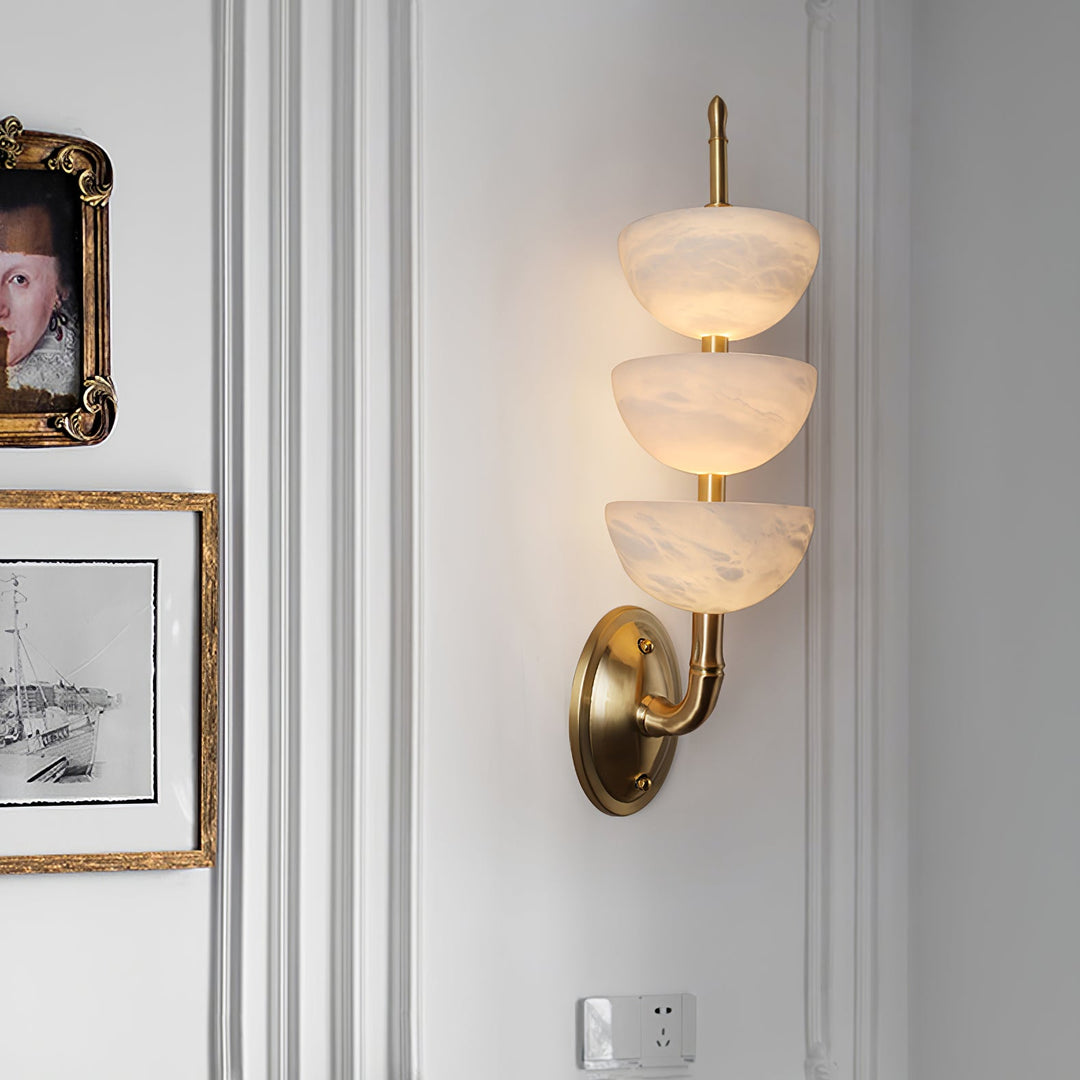 Triple Alabaster Vägglampa