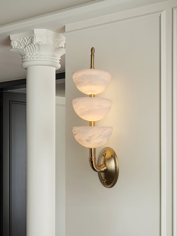 Triple Alabaster Vägglampa
