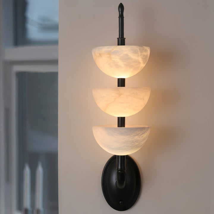 Triple Alabaster Vägglampa
