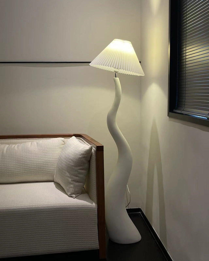 Vridna Plisserad Golvlampa