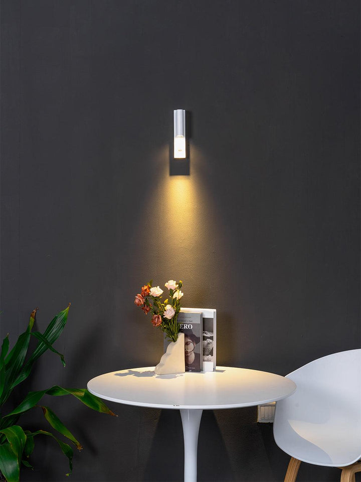 Uno Vägglampa